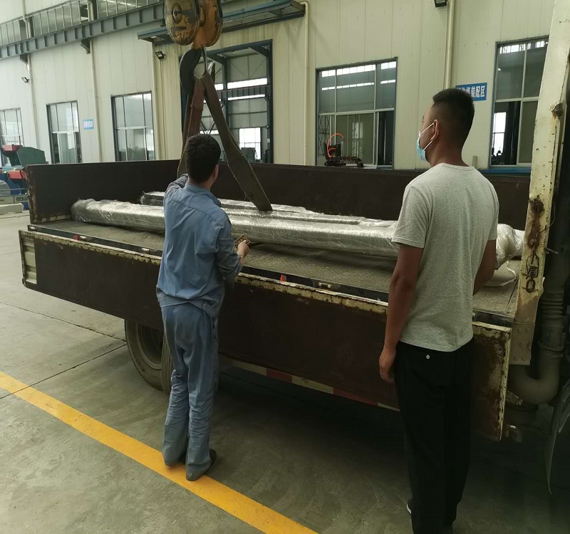 北京沃爾丁的操作機(jī)，發(fā)往長春